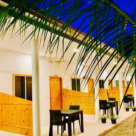 Sunny Beach Thoddoo Esterno foto